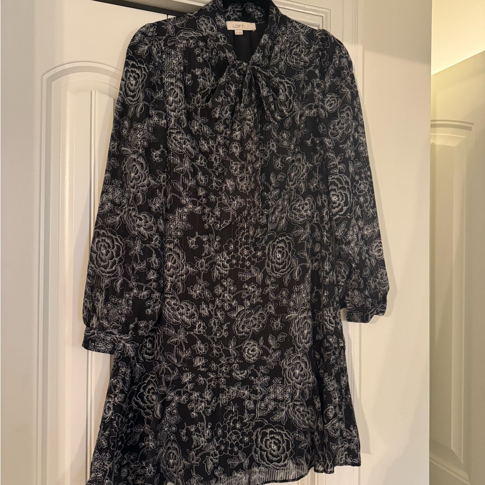 LOFT Black and White Floral Long Sleeve Dress